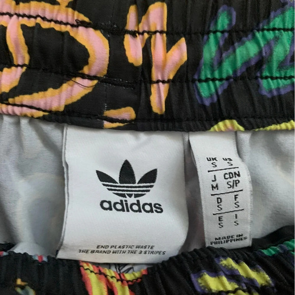 Adidas x Kris Andrews Love Unites Pride Doodle Print Shorts Unisex Size S - Picture 6 of 16